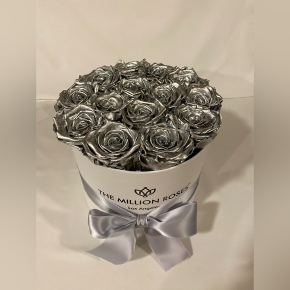 The Million Roses Silver Box - Picture 3 of 4
